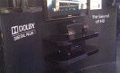 El pequeño punto naranja es un Nokia N8 transmitiendo vía HDMI una película en HD y con sonido Dolby. Impresionante!