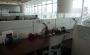 Paredes Como se puede ver, todas las paredes de las oficinas y cubículos están recubiertos por pizarras en donde los empleados pueden compartir ideas.