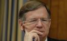 Lamar Smith,  principal impulsor de la Ley SOPA. Hoy anunció la suspensión de la misma.