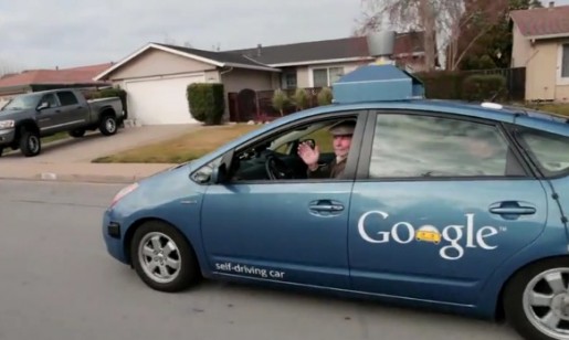 Google reveló en un video uno de los casos en los cuales la tecnología de conducción por computadora podría aplicarse
