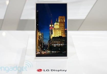 La pantalla presentada por LG hace un mejor aprovechamiento del espacio frontal de un smartphone.