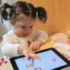 Prueben darle un iPad a un niño de entre 3 y 5 años, y se sorprenderán con los resultados.