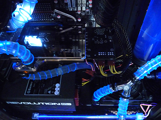 Coolermaster cosmos S - interior