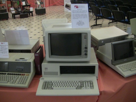 Les presentamos a la IBM 5150, la que inauguró la era PC y que el 12 de agosto cumplirá 30 años.