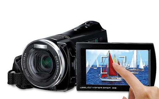 Asimilación margen preámbulo Genius presenta su cámara de video Full HD con pantalla táctil - RedUSERS
