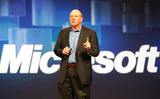 Ballmer indicó satisfecho que Office 2010 vendió 100 millones de licencias el último año.