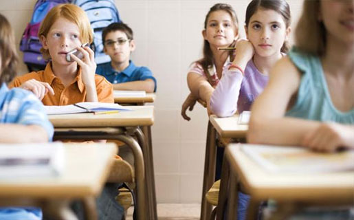 El autor sostiene que el celular es una oportunidad de acceso a otras posibilidades educativas.