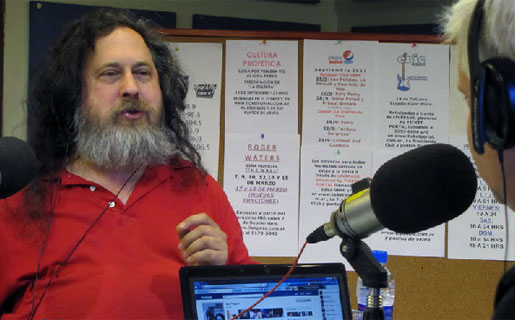 Stallman entrevistado por Juan Di Natale (Foto: Rock&Pop)