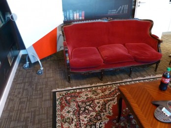 Otro de los sillones antiguos y de época que encontramos en la sala de relax.