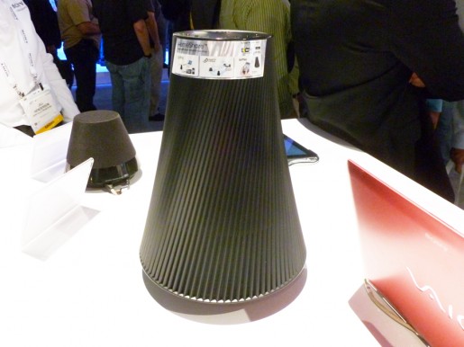 Los parlantes inalámbricos de Sony nos permiten llevar toda nuestra música al jardin o el patio sin necesidad de realizar ninguna conexión. Los parlantes inalámbricos de Sony nos permiten llevar toda nuestra música al jardin o el patio sin necesidad de realizar ninguna conexión.