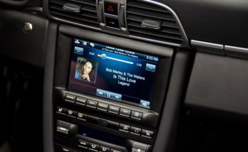 El sistema CAR2 de QNX se integra completamente con BlackBerry.