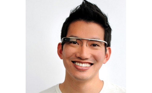 Google Glass, presentado en Google I/O.