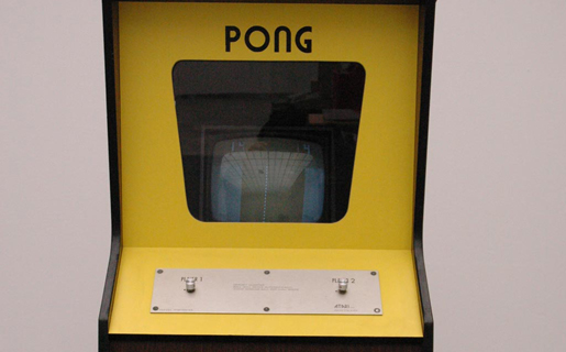 La primera versión de cabina de PONG, un juego histórico