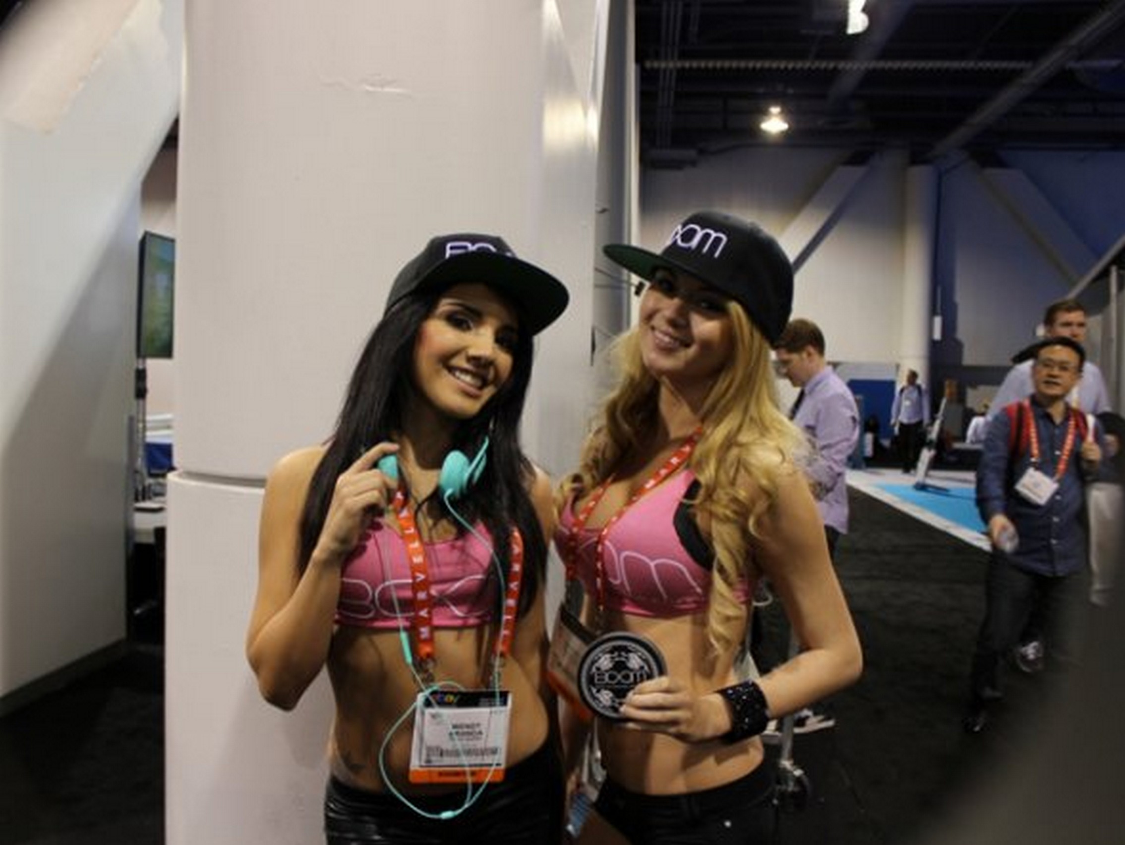 CES2013-boothbabes0018