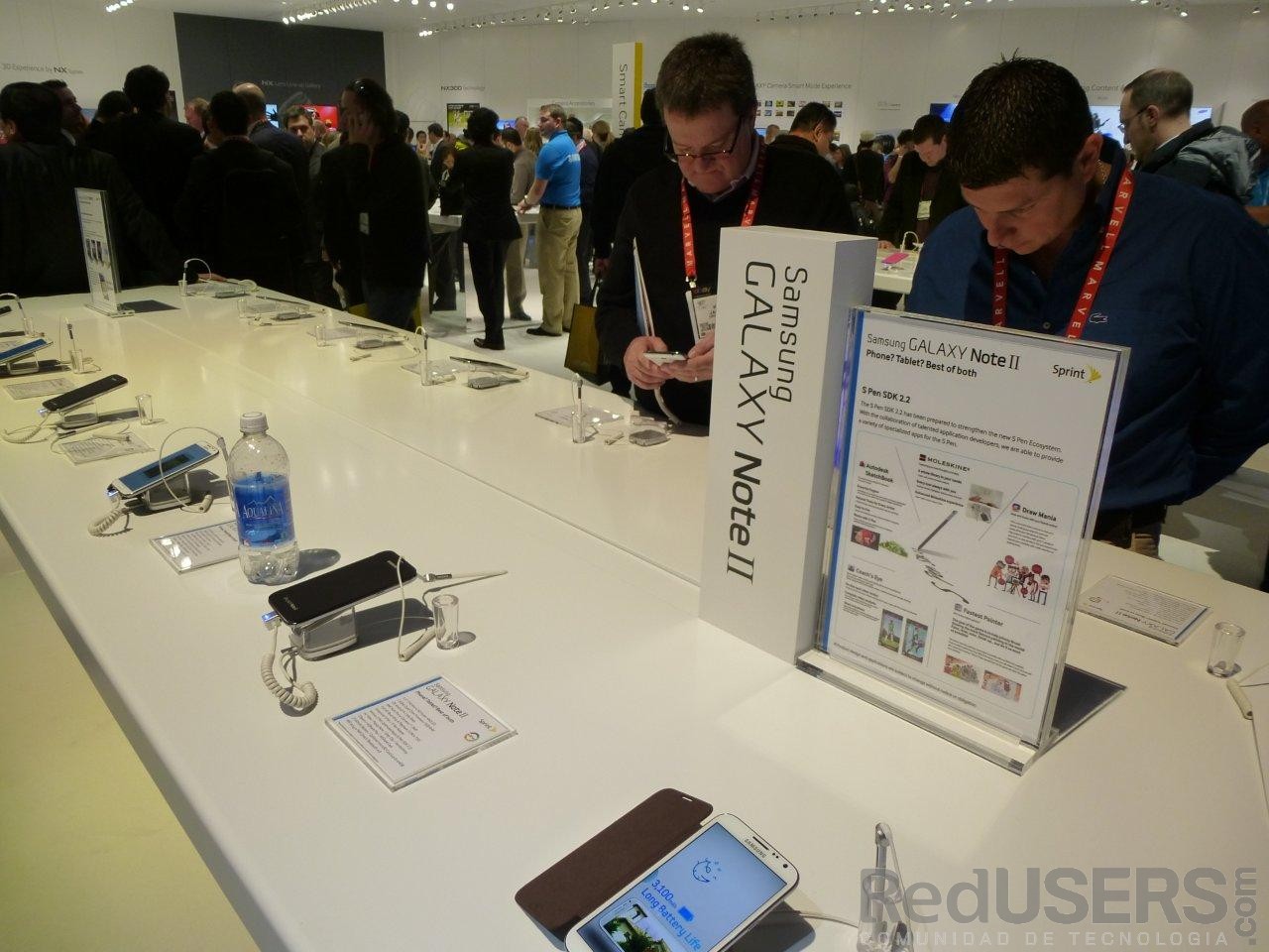 Los smartphones también tienen su stand oficial Los smartphones también tienen su stand oficial