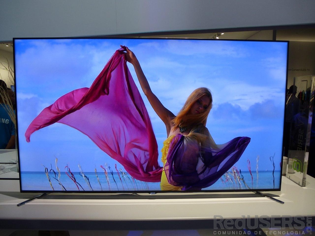 El Samsung F8000, otro de los equipos presentados durante la primera jornada de la feria El Samsung F8000, otro de los equipos presentados durante la primera jornada de la feria