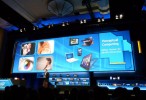 Intel hizo foco en las nuevas interfaces naturales humanas (Natural Human Interfaces) para usar reconocimiento de voz, rostros, gestos y movimientos faciales.