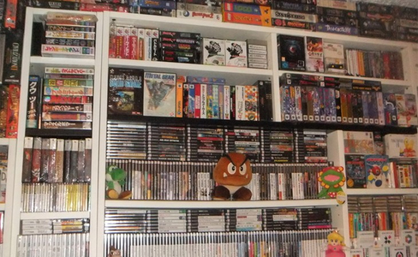 Esto es una pequeña parte de la colección de videojuegos que un usuario italiano ha puesto a la venta en eBay por más de medio millón de dólares.