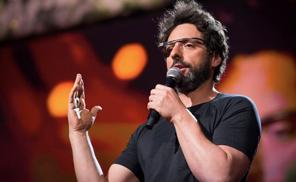 Sergey Brin y Google Glass sorprendieron a la audiencia durante el ciclo de conferencias TED.