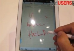 Miguel Lederkremer prueba las posibilidades del S Pen en la Galaxy Note II.