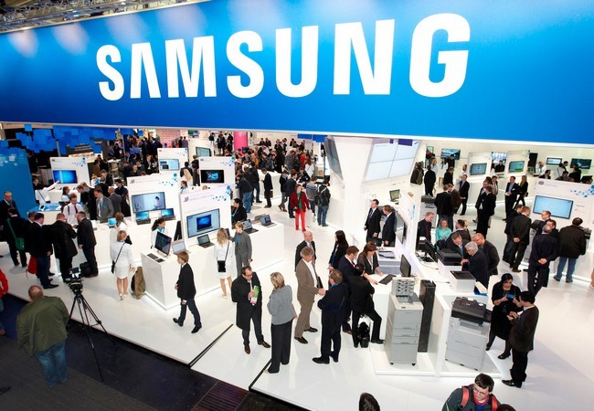Los nuevos equipos fueron presentados en el imponente stand de Samsung en CeBIT.