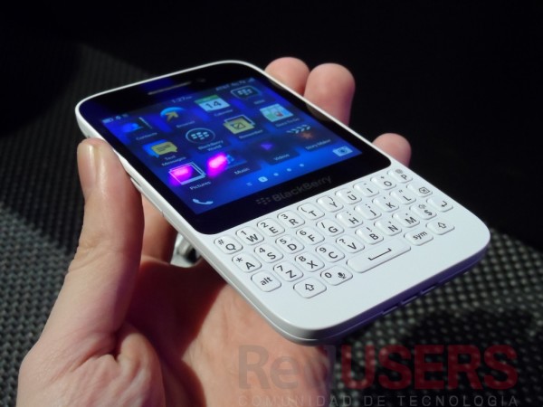 El Q5 es la nueva opción económica de la familia de productos Blackberry.