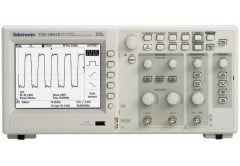 El osciloscopio de rayos catódicos es un instrumento muy utilizado en electrónica.