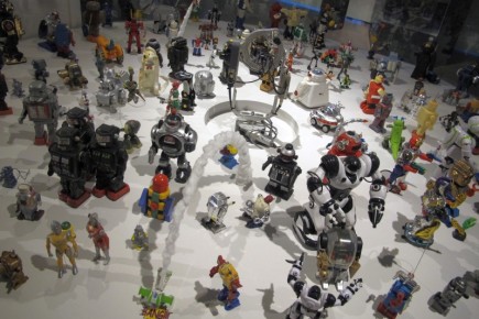 Una de las exposiciones muestra a todos los robots creados para el entretenimiento.