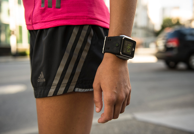 exégesis Arrestar Comparación Adidas muestra su nuevo reloj inteligente ideado para corredores - RedUSERS