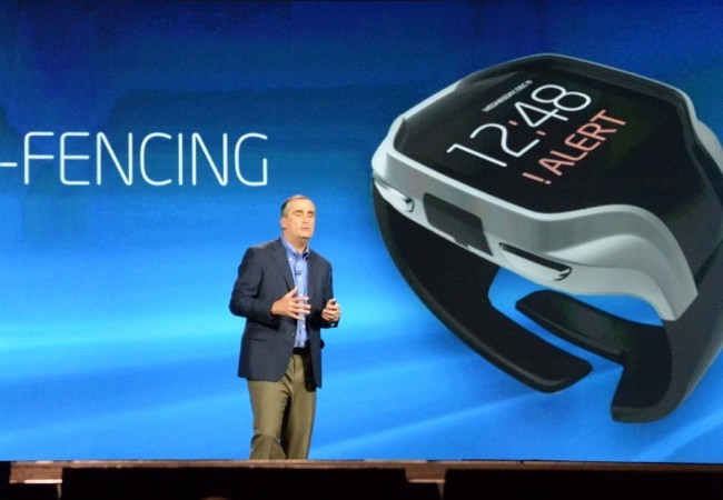 Intel Smartwatch y auriculares