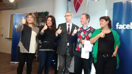 Alejandro Zuzemberg junto a representantes de organizaciones defensoras de la diversidad sexual en Argentina. Alejandro Zuzemberg junto a representantes de organizaciones defensoras de la diversidad sexual en Argentina.