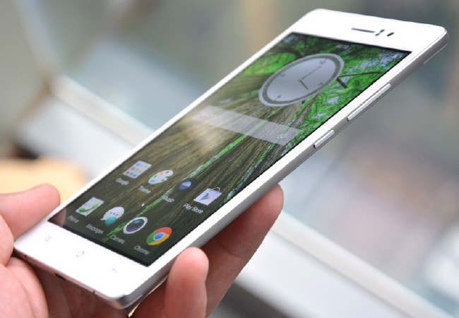 OPPO R5 es el smartphone más delgado del mundo: 4.85 mm