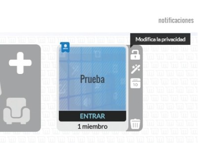 PASO 03 - En el panel central aparecerá la imagen que identifica a la sala. Acercamos el mouse para desplegar la barra que permite modificar la privacidad y la apariencia.