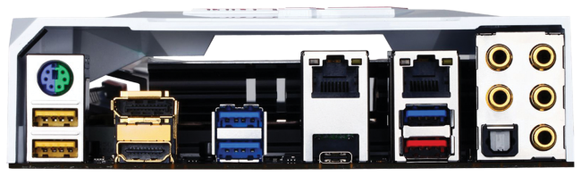 La novedad más destacada en el panel trasero es el pequeño puerto USB 3.1 de tipo C.