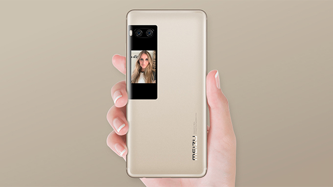 La pantalla auxiliar de los Meizu Pro 7 también permite tomar provecho de la cámara dual a la hora de tomar selfies. 