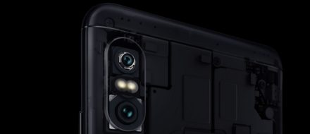 Una de las principales diferencias de la variante Pro en relación al modelo regular es la presencia de una cámara doble en la cara posterior.
